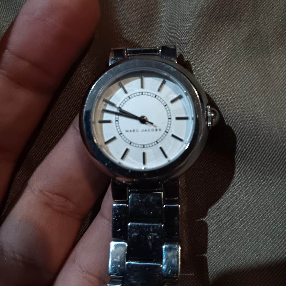 Marc Jacobs Silver Watch - Picture 2 of 4